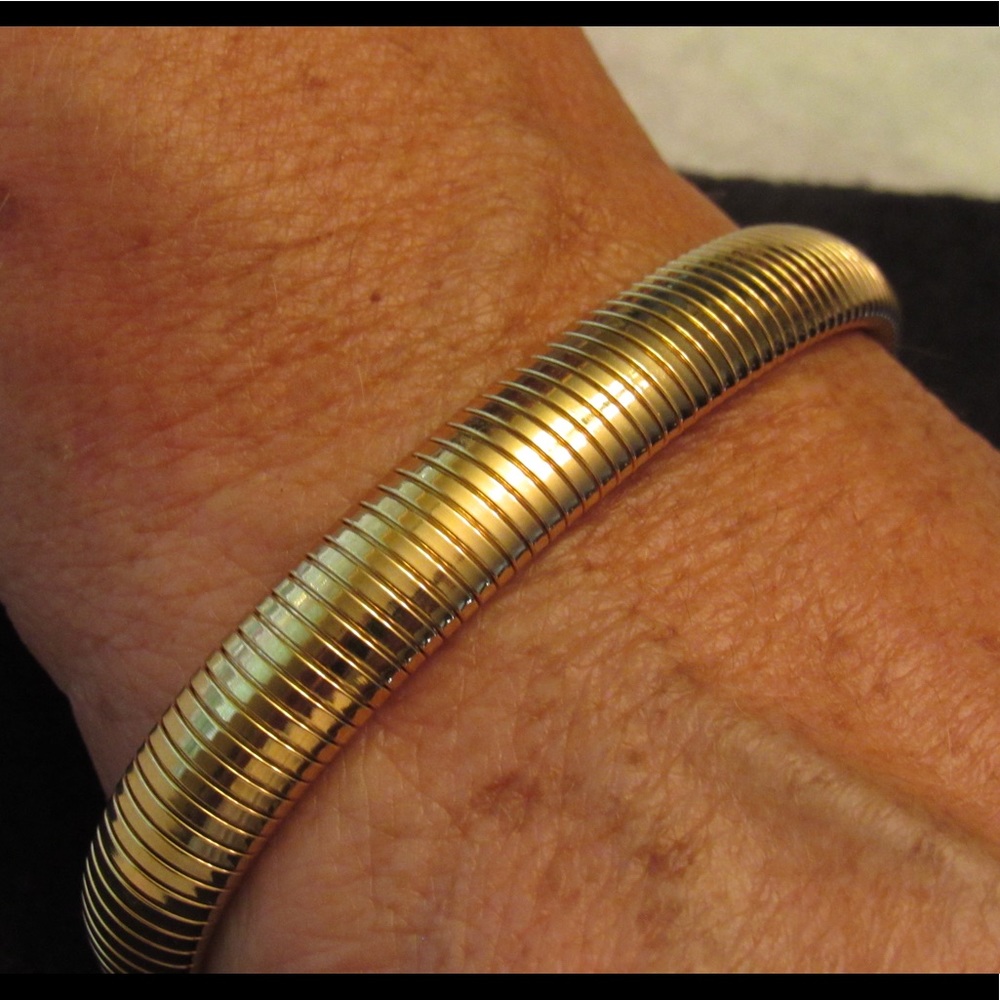 Monet gold stretch bracelet